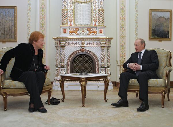 Премьер-министр РФ Владимир Путин встретился с президентом Финляндии Тарьей Халонен
