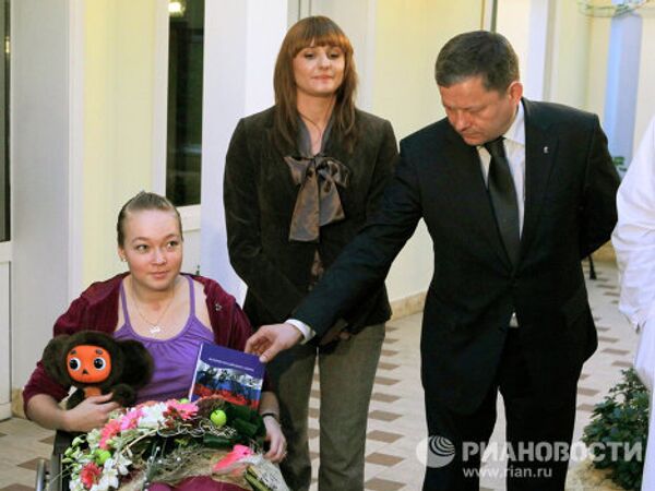Визит Марата Бариева в больницу к бобслеистке Ирине Скворцовой