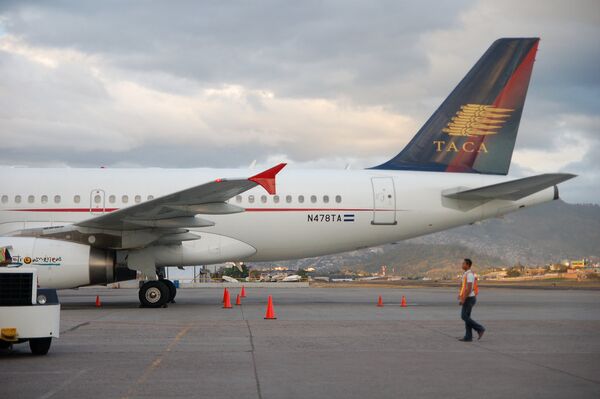Самолет крупнейшей авиакомпании Центральной Америки - TACA