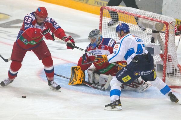 Хоккеисты сборной России победили финнов на старте Кубка Карьяла