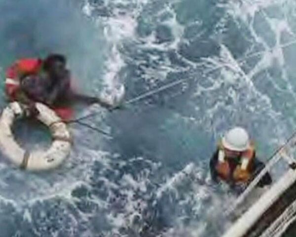 Операция по спасению моряков затонувшего судна у берегов Японии 