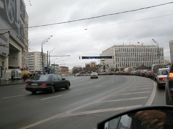 Пробка в Москве из-за машины с мигалкой