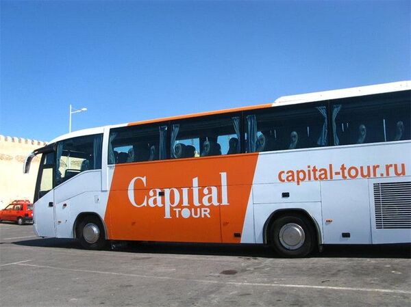 Автобус туроператора Capital Tour