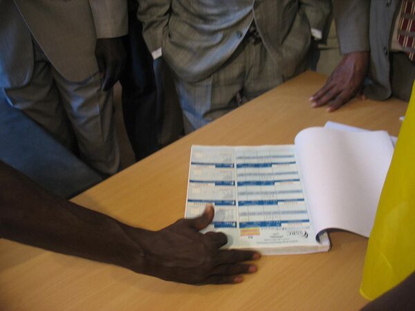 В одном из регистрационных центров участников референдума в Хартуме