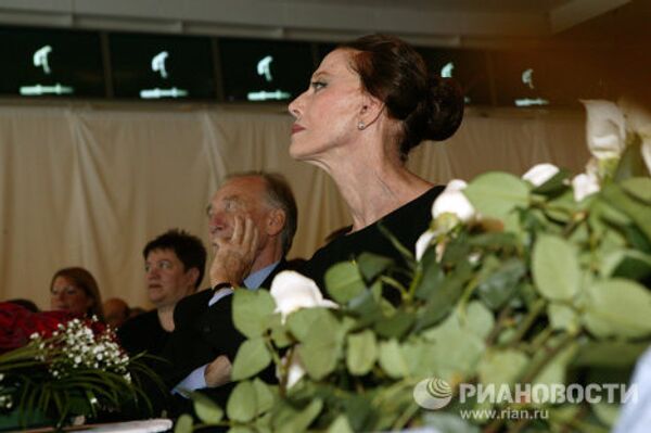 М.Плисецкая на вечере,посвященном своему 80-летию