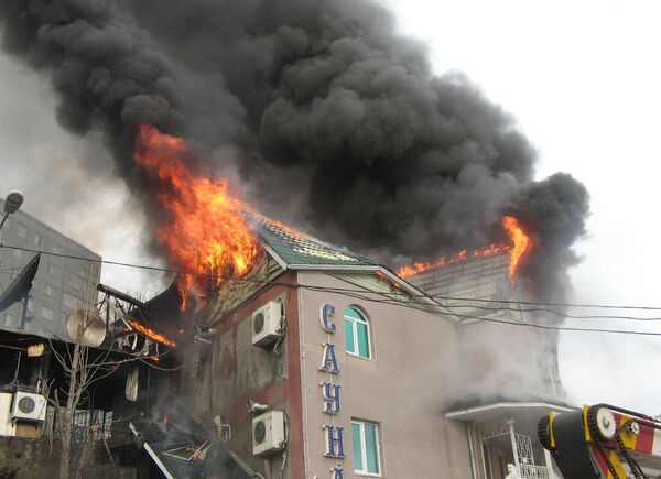 Пожар в торгово-развлекательном комплексе во Владивостоке