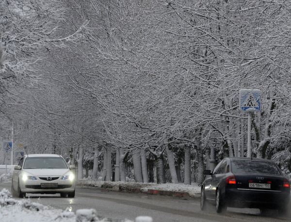 Снегопад в городе Троицке Московской области