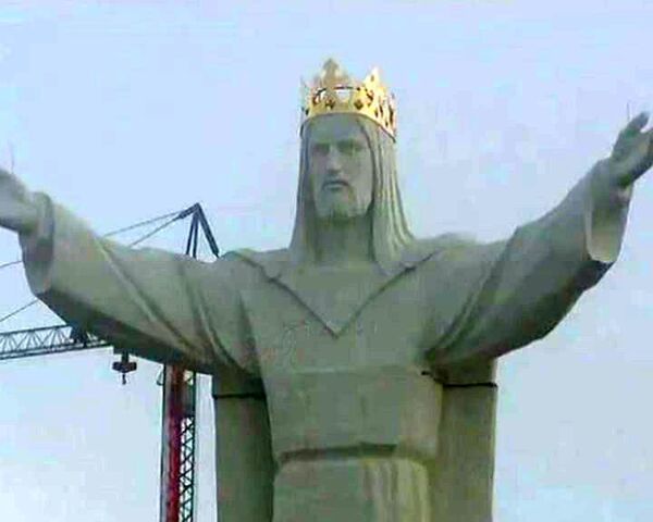 Самую высокую статую Христа освятили в Польше