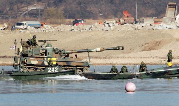 Южнокорейские военные учения, проводившиеся 23 ноября 2010 г. 