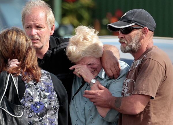 Родственники горняков, заблокированных после взрыва на шахте на острове Южный в Новой Зеландии