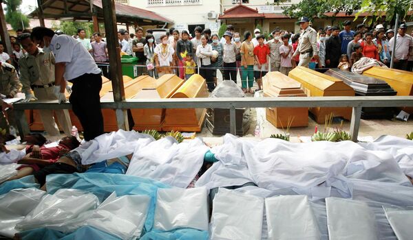 Число погибших в давке на фестивале в Камбодже достигло 456 человек