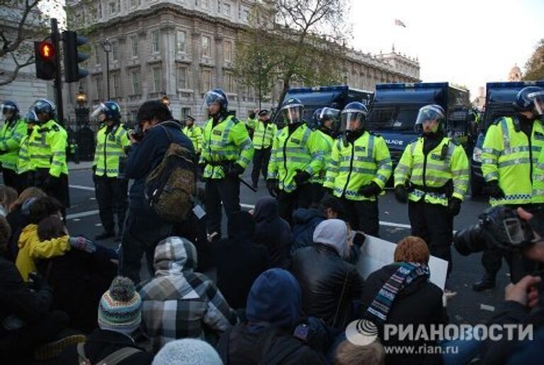 Бунтующий Лондон: учащиеся выступили против образовательной реформы