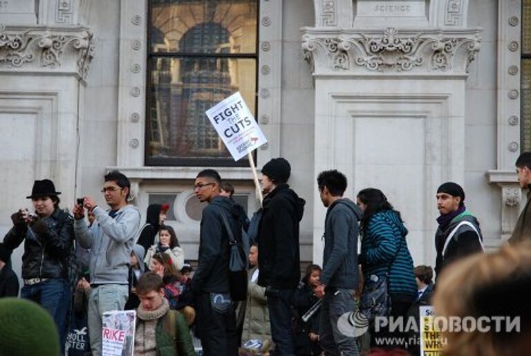 Бунтующий Лондон: учащиеся выступили против образовательной реформы