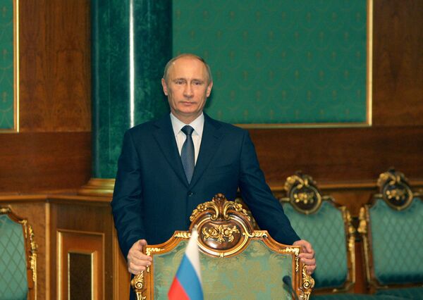 Премьер-министр РФ Владимир Путин в Душанбе 25 ноября 2010 года