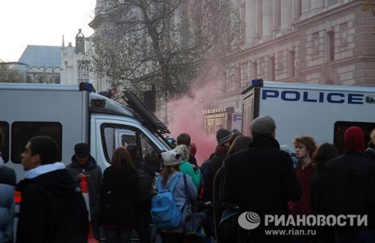 Бунтующий Лондон: учащиеся выступили против образовательной реформы