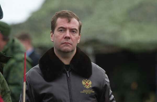 Президент РФ Д.Медведев наблюдал за ходом учений на полигоне Гороховецкий