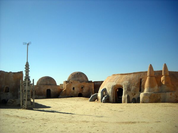 Декорации к фильму Звездные войны в Сахаре
