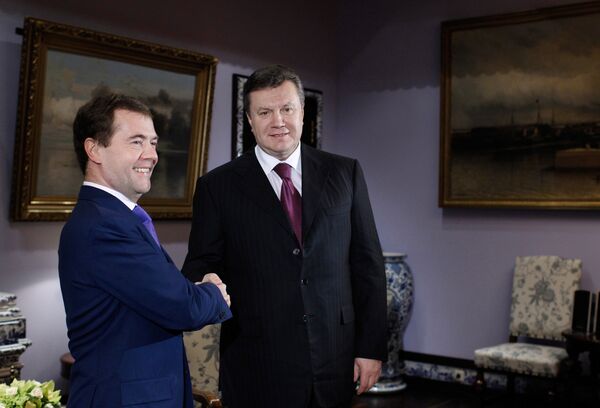 Встреча Дмитрия Медведева и Виктора Януковича. Архив