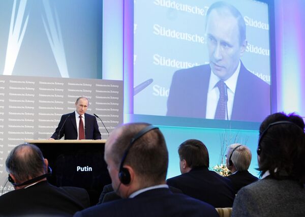 Премьер-министр РФ Владимир Путин на 4-м экономическом форуме газеты Зюддойче Цайтунг