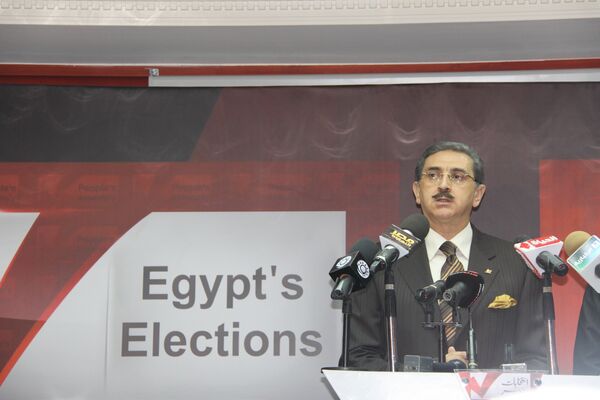 Официальный представитель МВД Египта Тарек Атыйя на пресс-конференции по случаю начала голосования