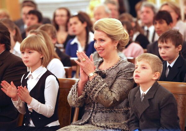 Супруга президента С.Медведева посетила Гала-концерт фестиваля Восходящие звезды в Кремле
