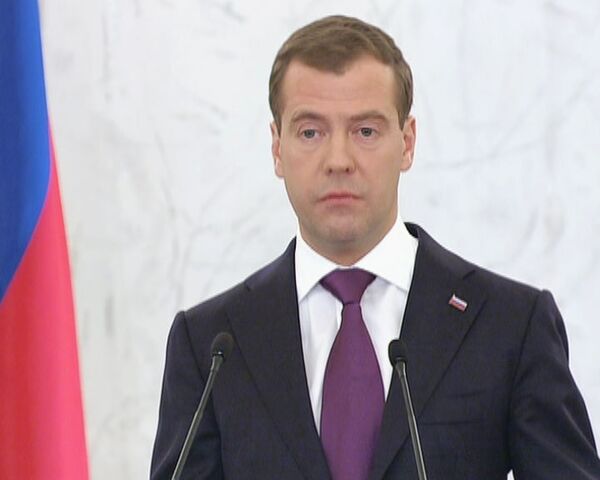 Медведев призвал закрыть доступ в школы тем, кто был осужден за преступления
