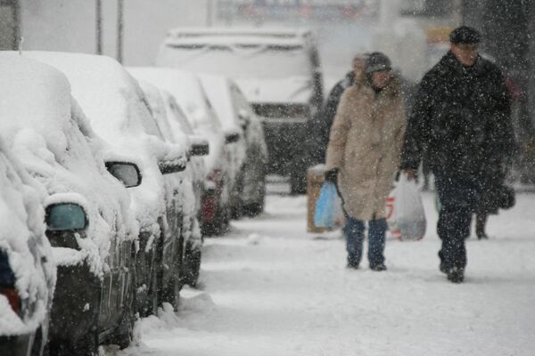 Режим чрезвычайной ситуации введен в Екатеринбурге из-за снегопадов