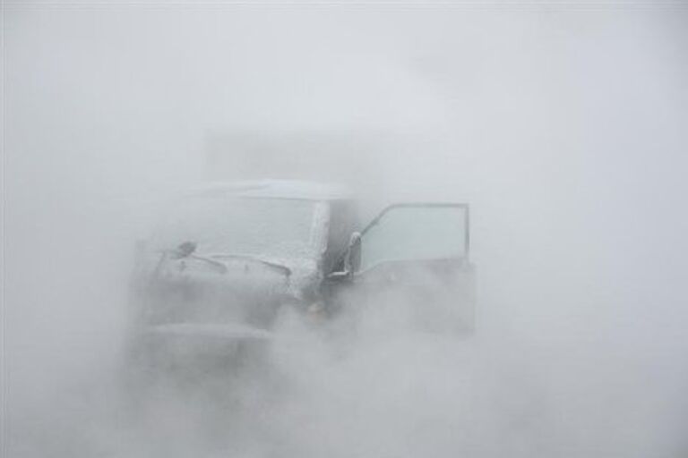 В Петербурге лопнула труба с кипятком