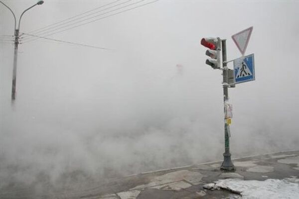 В санкт петербурге лопнул трос ракета. Шлиссельбург прорвало трубу на шлюзах. Труба на Невском. Фото прорыва трубы в ресторане. Видео прикол прорвало трубу.