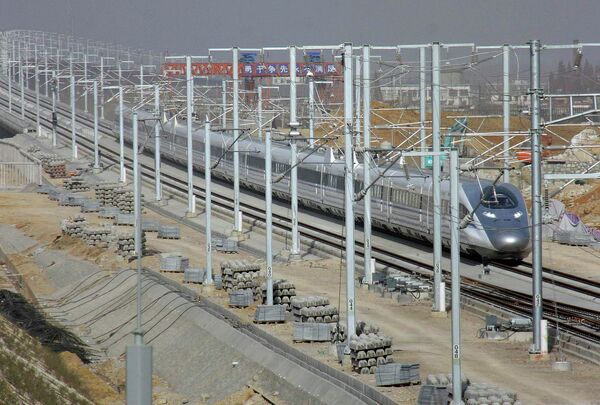 Китайский скоростной поезд разогнался до 486 км в час, поставив рекорд
