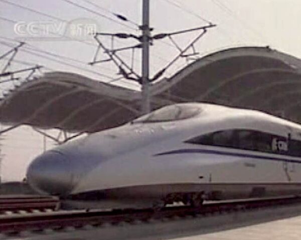 Китайцы испытали самый быстрый поезд в мире