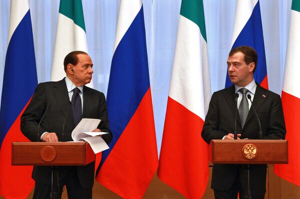 Президент России Д.Медведев и премьер-министр Италии С.Берлускони