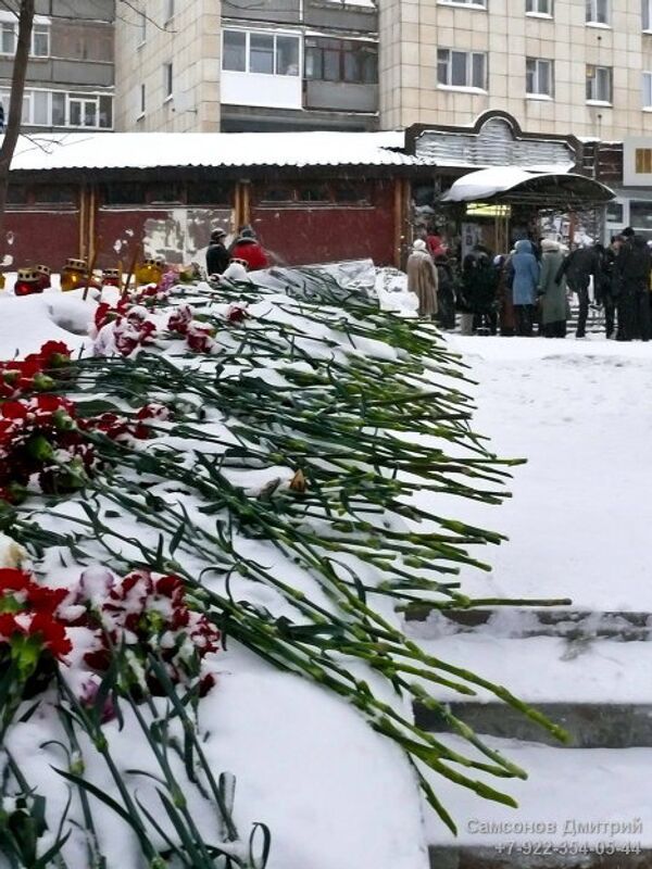 Хромой пермь. Хромая лошадь Пермь 5.12.2009. Хромая лошадь Пермь фото погибших. Пожар в клубе «Хромая лошадь».