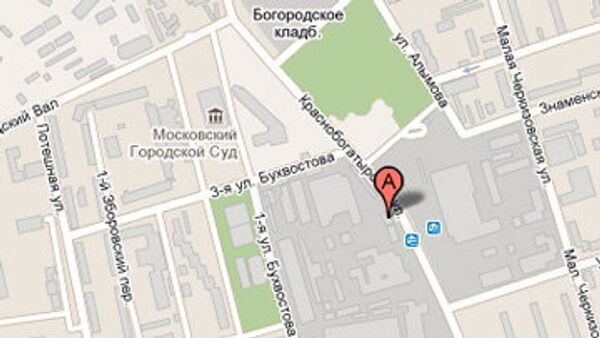 За рулем иномарки, въехавшей в остановку в Москве, был военнослужащий 