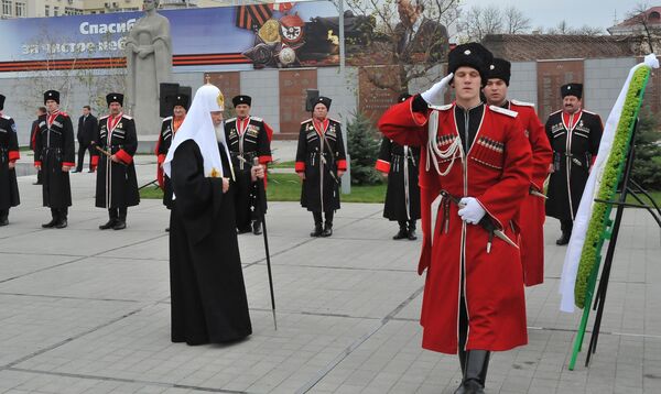 Патриарх Московский и всея Руси Кирилл посетил мемориальный комплекс Вечный огонь в Краснодаре