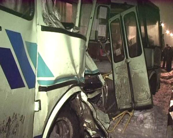 Лада, пассажирский автобус и грузовик столкнулись под Орлом
