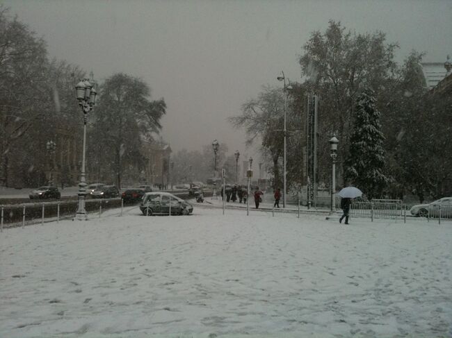 Снег в Париже. Архив