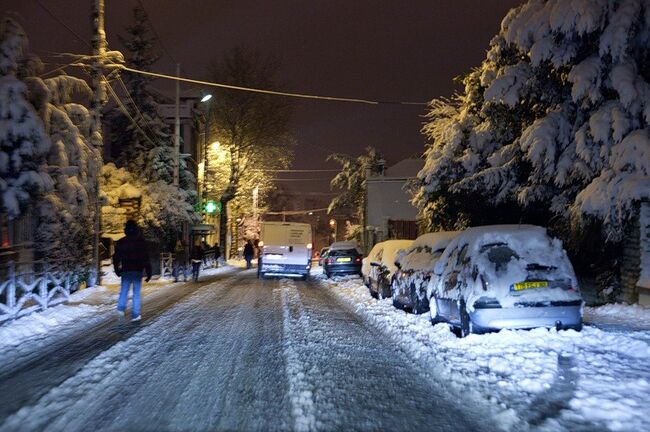 Снежные заносы в Париже 