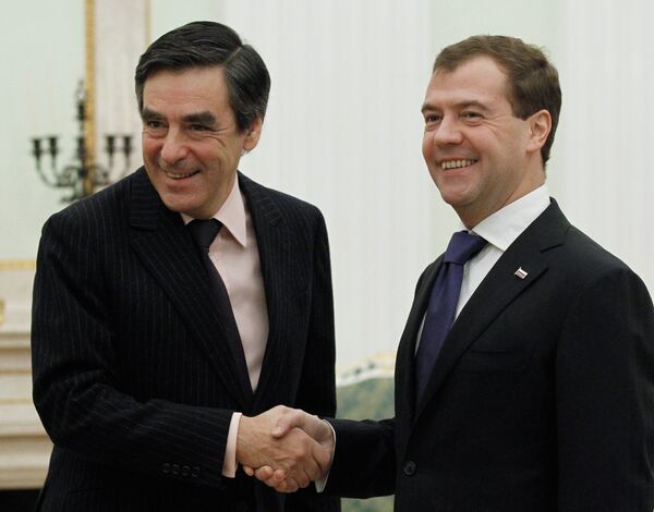 С обсуждения снегопадов началась встреча Медведева и премьера Франции