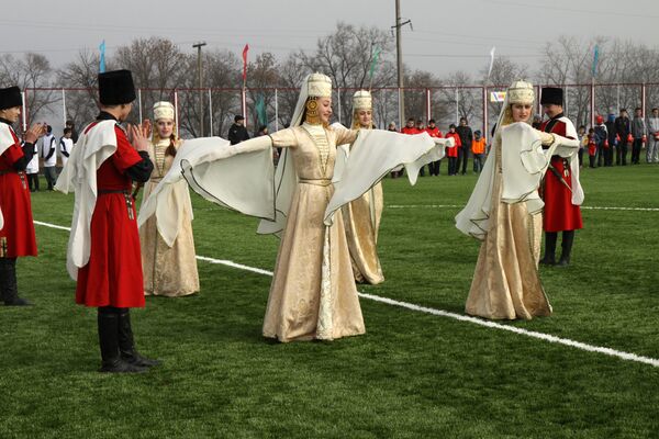 Церемония открытия футбольного поля в селе Анзорей