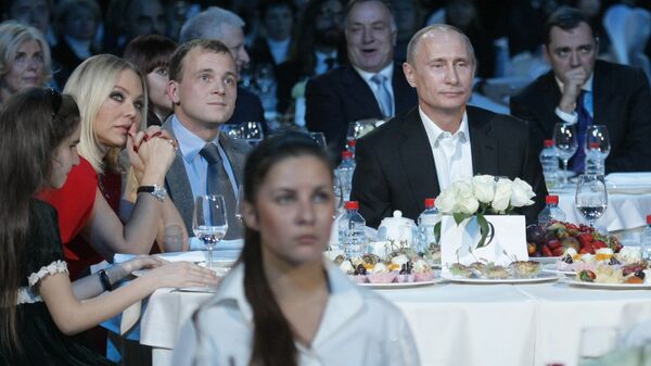 Владимир Путин посетил благотворительный концерт в Санкт-Петербурге