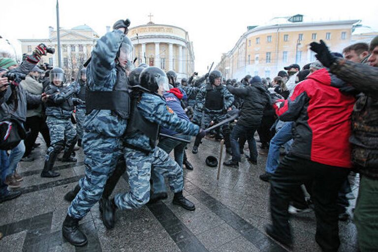 Митинг фанатов на Манежной площади в Москве 