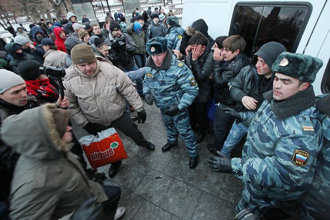 Митинг фанатов на Манежной площади в Москве 