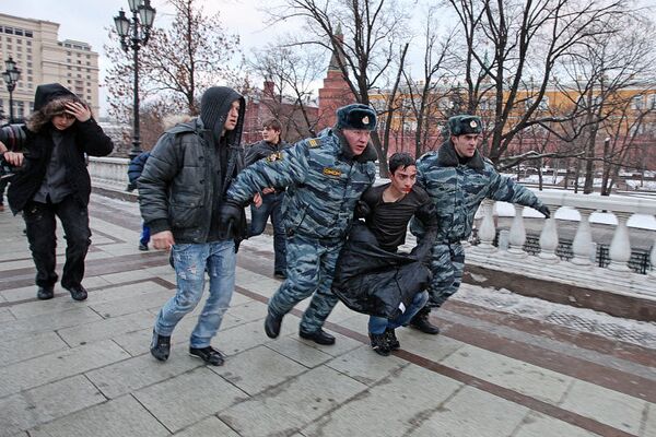 Митинг фанатов на Манежной площади в Москве 