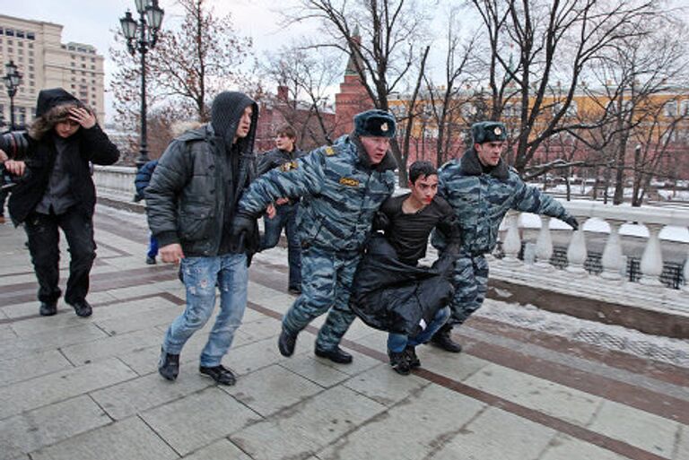 Митинг фанатов на Манежной площади в Москве 