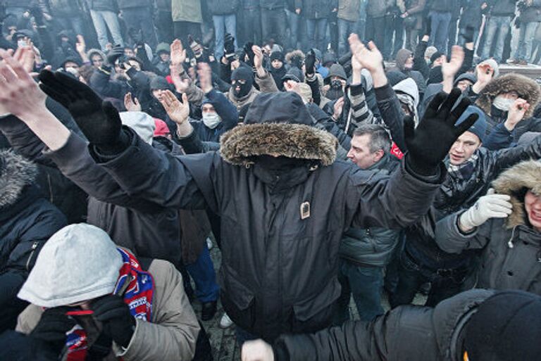 Митинг фанатов на Манежной площади в Москве 