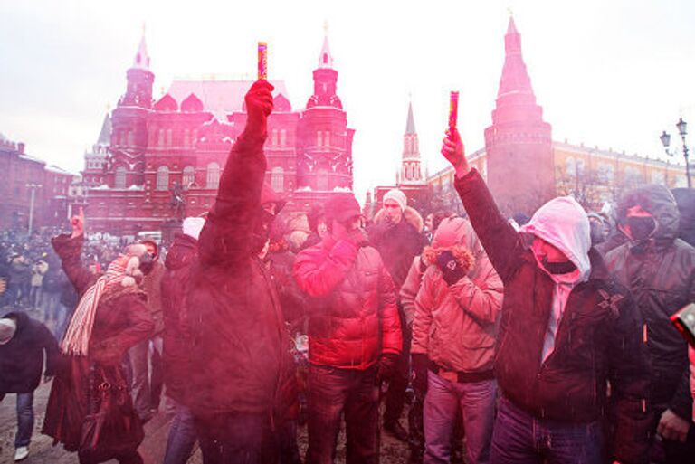 Митинг фанатов на Манежной площади в Москве 