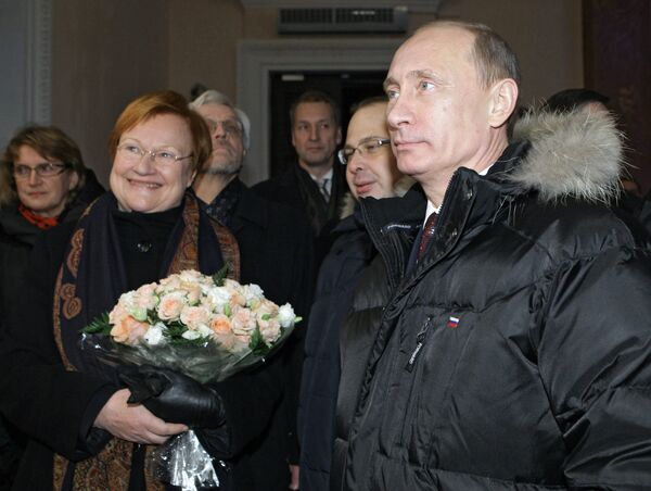 Председатель правительства РФ Владимир Путин и президент Финляндии Тарья Халонен