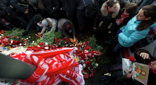 Акция в память об убитом Егоре Свиридове на Кронштадтском бульваре в Москве