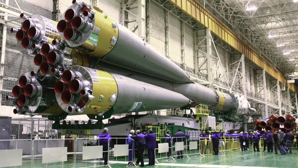 Подготовка ракеты-носителя Союз-ФГ с пилотируемым космическим кораблем Союз ТМА-20